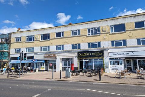 2 bedroom apartment for sale, Marine Court Mansions, Marine Parade West, Lee-On-The-Solent, Hampshire, PO13