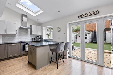 44 Montague Road, London, W7 3PQ