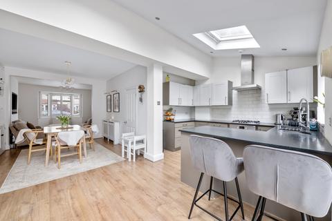 44 Montague Road, London, W7 3PQ