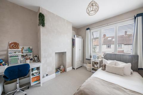 44 Montague Road, London, W7 3PQ