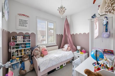 44 Montague Road, London, W7 3PQ