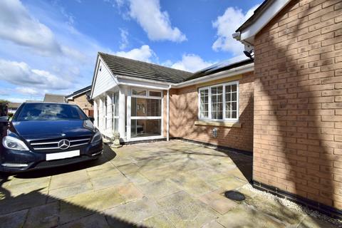 4 bedroom bungalow for sale, Hereward Drive, Thurnby, Leicester, LE7