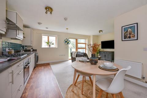 2 bedroom flat for sale, Winchester City Centre