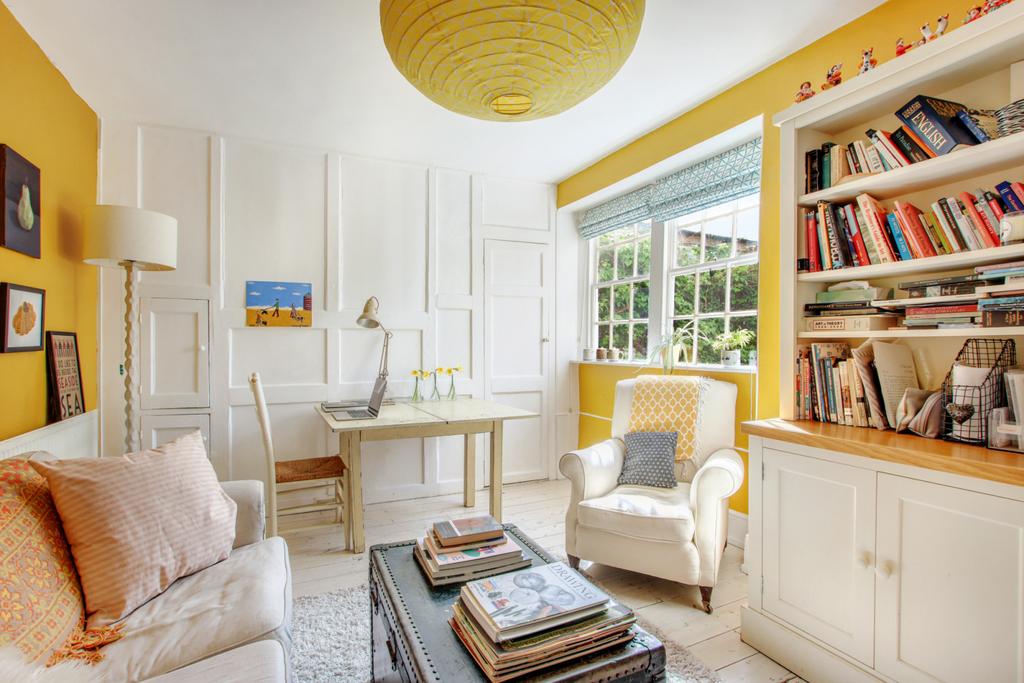 Family Room/Bedroom