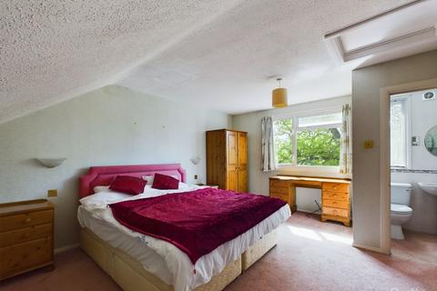 4 bedroom terraced house for sale, Boundary Way, Croydon