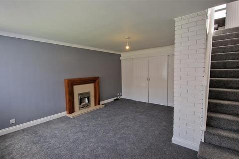 3 bedroom semi-detached house to rent, Crook Lane, Winsford