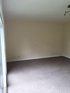 2 bedroom flat to rent, Pelham Court, Reading, RG30