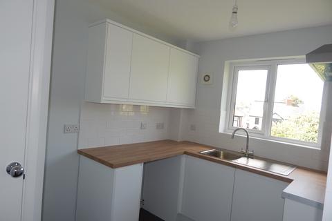 1 bedroom flat to rent, Mimosa Close, Romford RM3