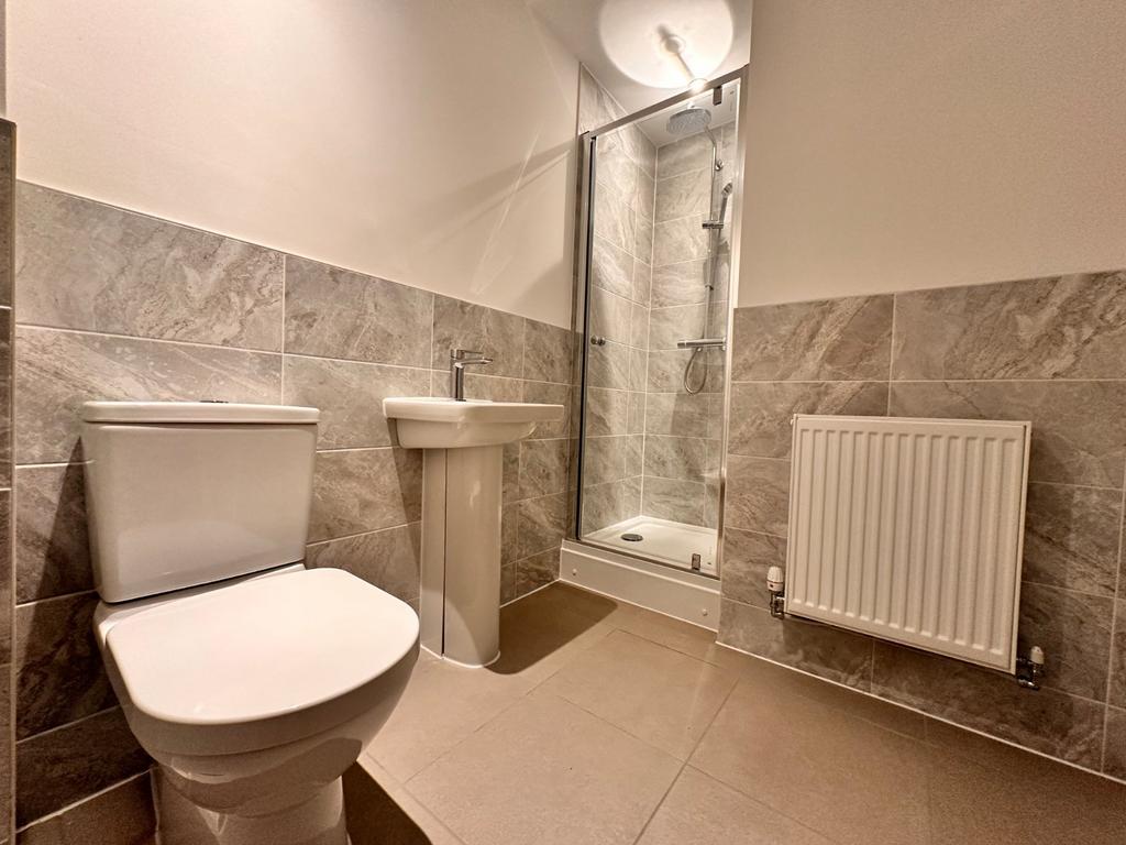 1st Floor Bathroom