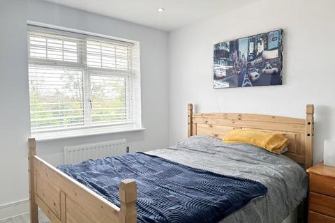 1 bedroom flat for sale, Basingstoke Road, Spencers Wood