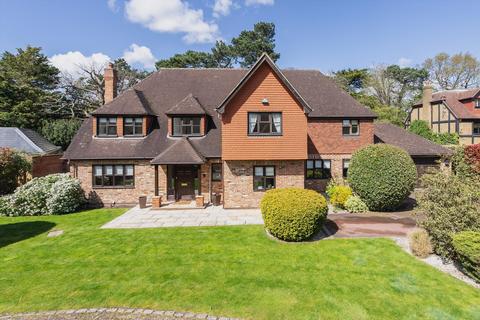 4 bedroom detached house for sale, High Coombe Place, Warren Cutting, Kingston upon Thames, KT2