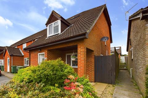 3 bedroom end of terrace house for sale, St. Andrews Road, Whitehill, Bordon, Hampshire, GU35