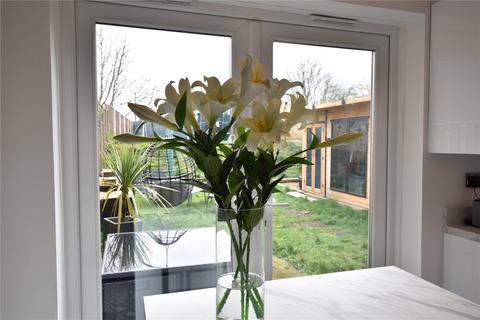 33 Park Lane, Royton, Oldham, OL2 6RE