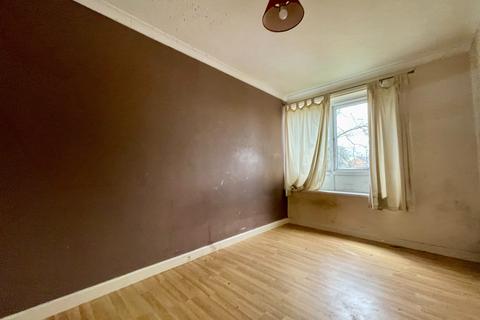 2 bedroom flat for sale, St Keverne Square, Newcastle upon Tyne, NE5