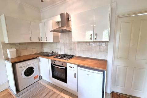 1 bedroom apartment to rent, Burton Road, 103 Burton Road, Brixton