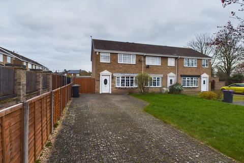 3 bedroom end of terrace house for sale, Ravensmoor Close, North Hykeham LN6