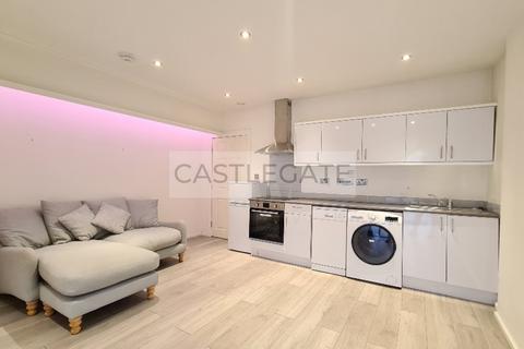 2 bedroom flat to rent, Rook Street, Huddersfield, West Yorkshire, HD1