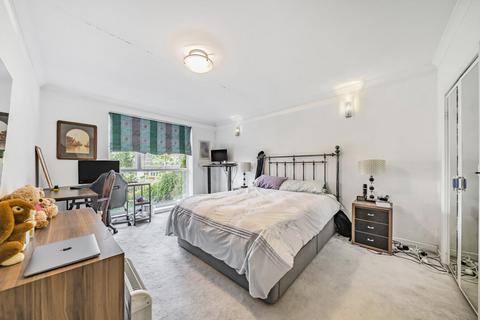 3 bedroom flat for sale, Belvedere Drive, Wimbledon
