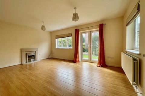 3 bedroom detached house to rent, Balfour Crescent, Newbury RG14
