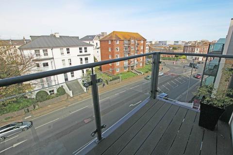 1 bedroom flat for sale, Southfields Road, Eastbourne, BN21 1AF