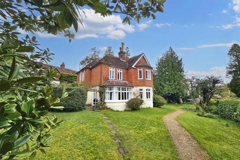 4 bedroom detached house for sale, Carron Lane, West Sussex GU29