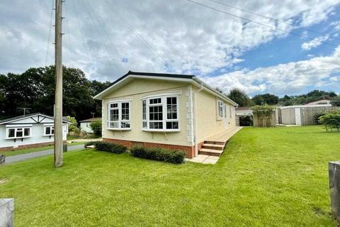 2 bedroom park home for sale, Wyatts Covert, Denham