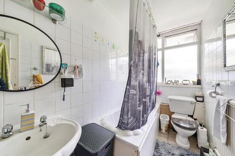 1 bedroom flat for sale, Campsfield Road,  London,  N8