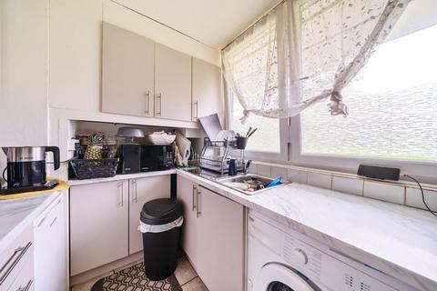 1 bedroom flat for sale, Campsfield Road,  London,  N8