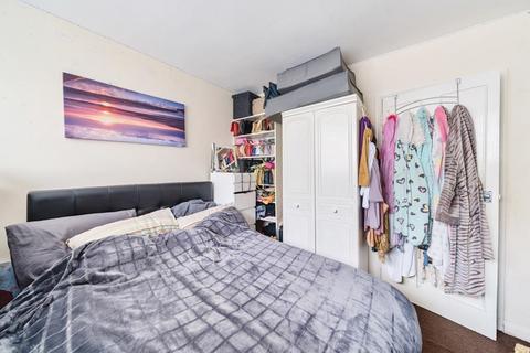 1 bedroom flat for sale, Campsfield Road,  London,  N8