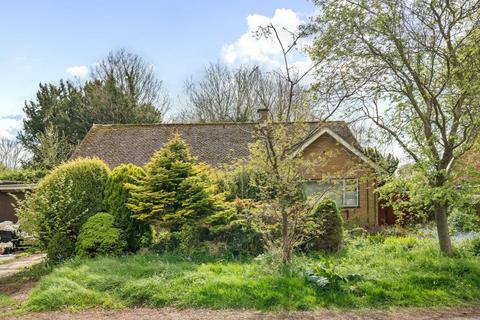 3 bedroom detached bungalow for sale, Bodicote,  Oxfordshire,  OX15