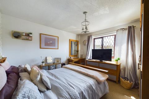 8 Chislet Way, Tuffley, Gloucester, GL4 0QQ