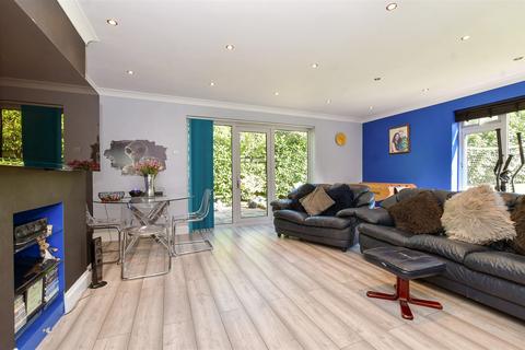 4 bedroom detached house for sale, Addington Village Road, Croydon, Surrey