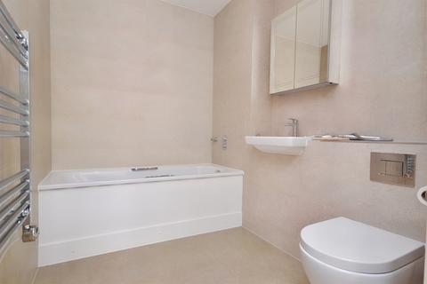 3 bedroom flat for sale, Salisbury