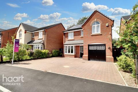 4 bedroom detached house for sale, Heatherfields Crescent, Rossington, Doncaster