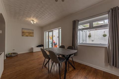 93 Blaendare Road, Pontypool, NP4 5RT