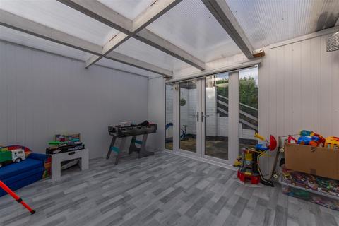 93 Blaendare Road, Pontypool, NP4 5RT