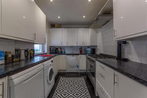 93 Blaendare Road, Pontypool, NP4 5RT