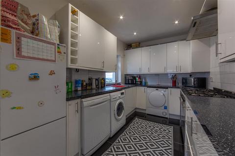 93 Blaendare Road, Pontypool, NP4 5RT