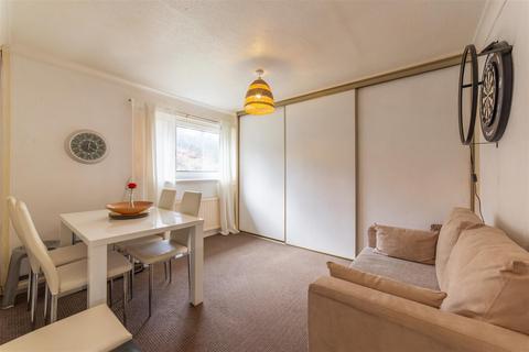 12 Brynheulog, Griffithstown, Pontypool, NP4 5QU