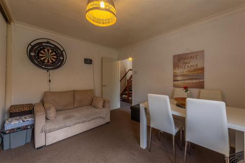 12 Brynheulog, Griffithstown, Pontypool, NP4 5QU