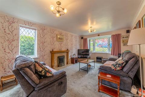 4 bedroom detached house for sale, Oaklands View, Cwmbran NP44