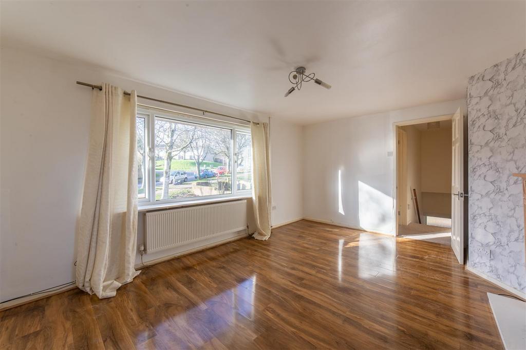 56 Greenmeadow Way-8.jpg