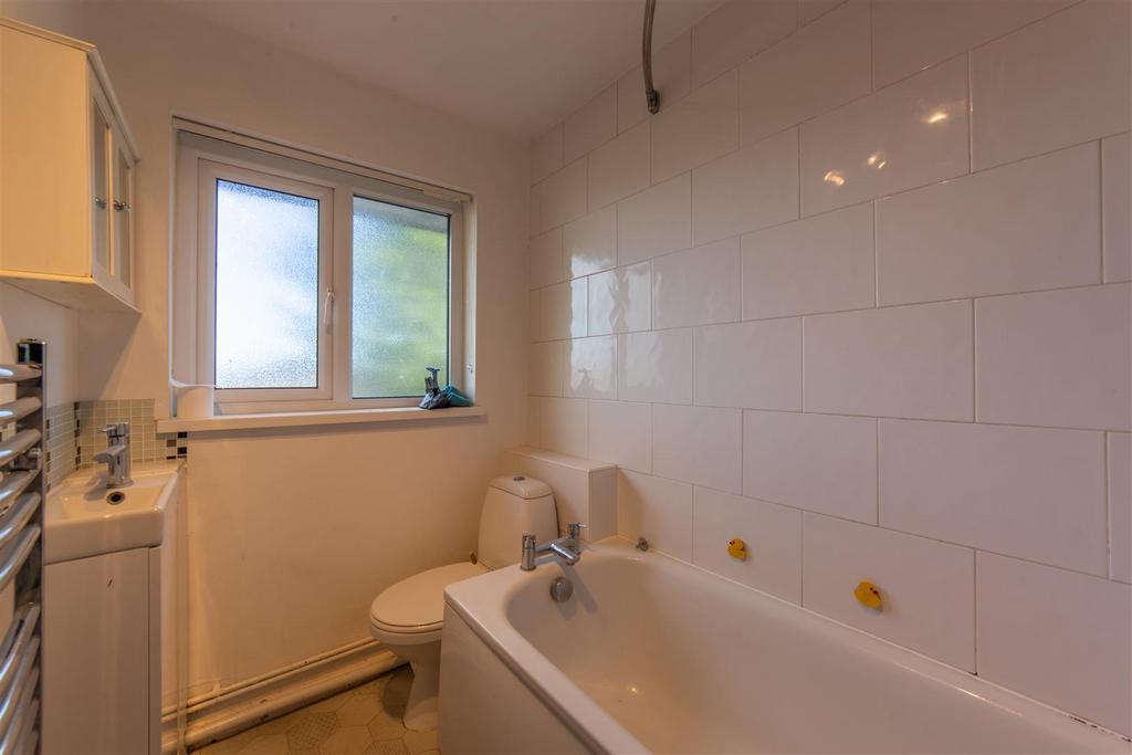 56 Greenmeadow Way-5.jpg