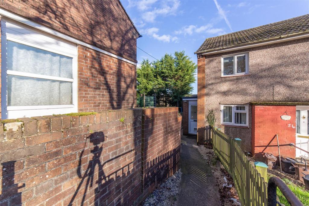 56 Greenmeadow Way-18.jpg