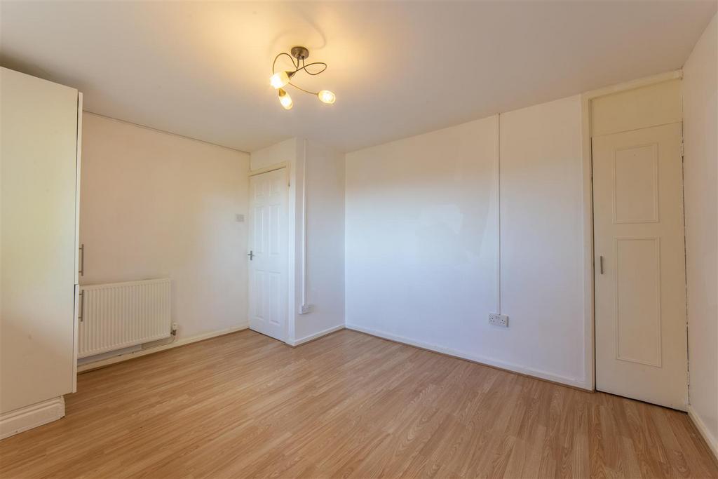 56 Greenmeadow Way-4.jpg