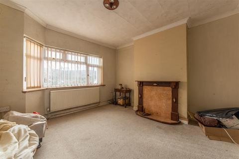 2 Clairwain, New Inn, Pontypool, NP4 0QA