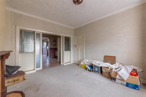 2 Clairwain, New Inn, Pontypool, NP4 0QA