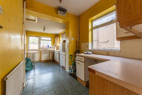 2 Clairwain, New Inn, Pontypool, NP4 0QA