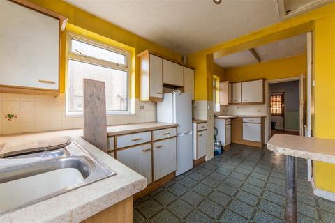 2 Clairwain, New Inn, Pontypool, NP4 0QA
