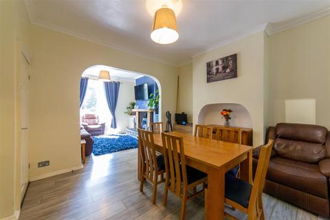 2 Daisy View, Cwmfields, Pontypool, NP4 5JX